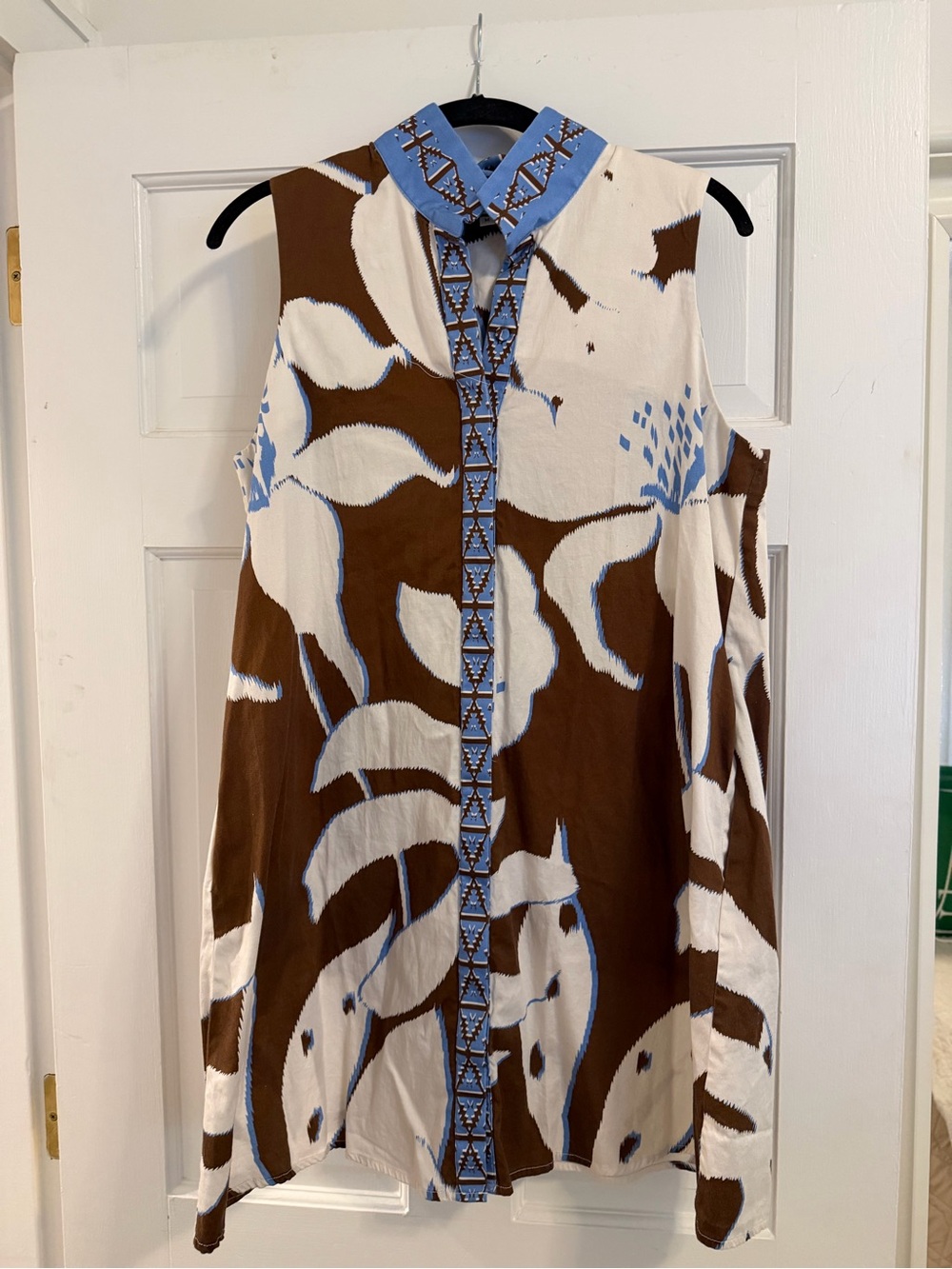 Tuckernuck Brown, White & Light Blue Sleeveless Printed Shift Dress